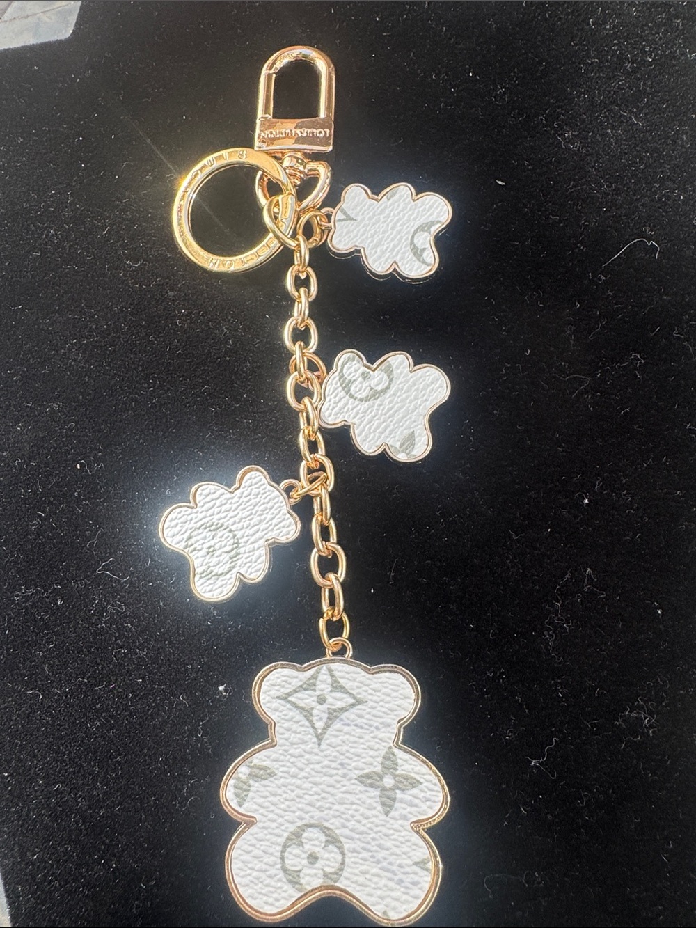 Keyring Gold tine Chain Keyring with White Bear Charms